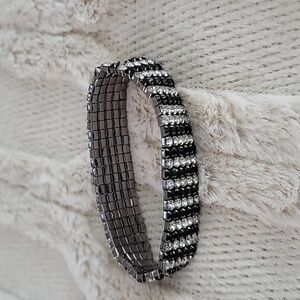 Premier Designs black white bracelet